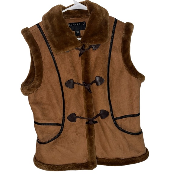 Bernardo Suede Tan and Brown Faux Fur Vest with Toggle Closures Size Medium - Picture 2 of 7